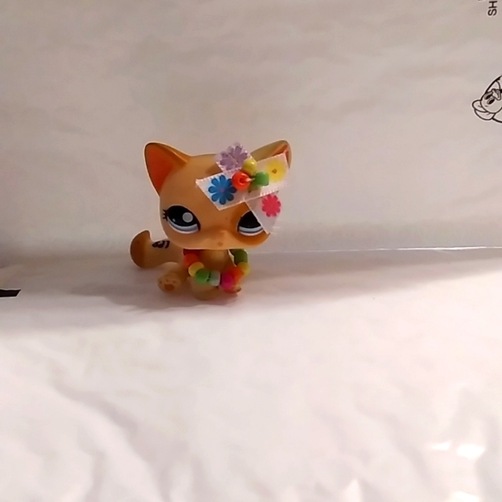 Lps accessory bow and necklace matching